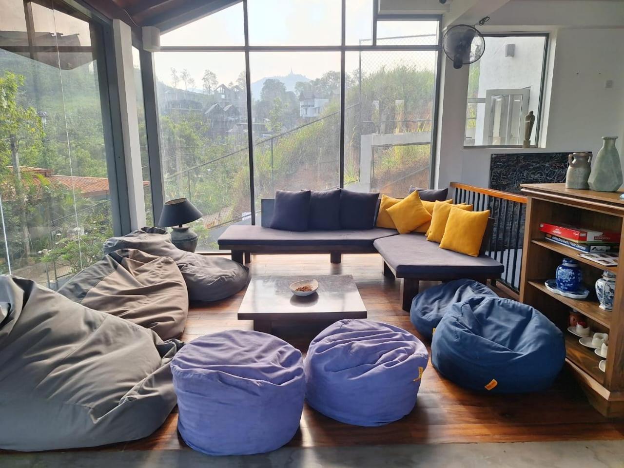 Bellaxy Ceylon Bed & Breakfast Bagian luar foto