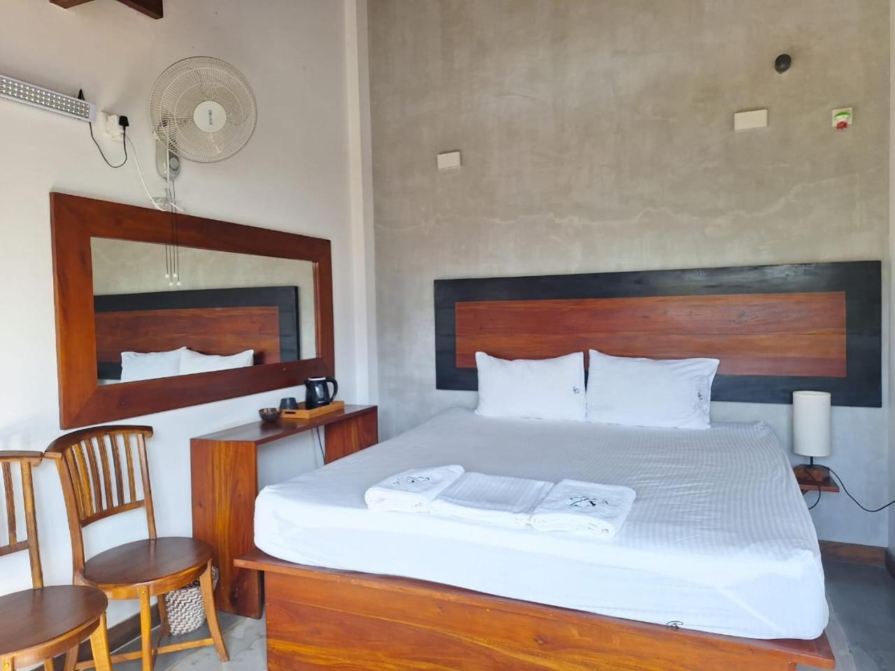 Bellaxy Ceylon Bed & Breakfast Bagian luar foto